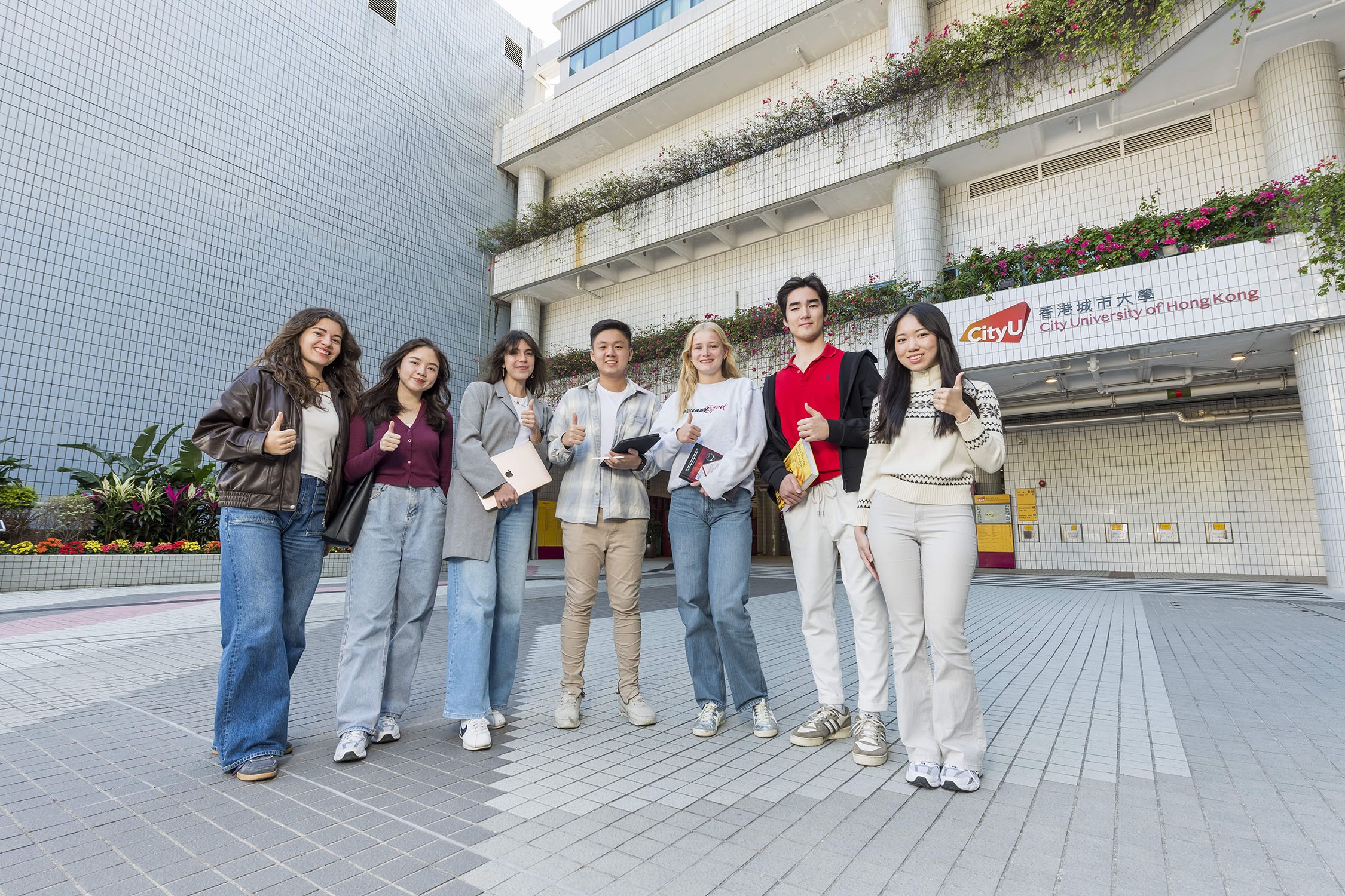 1761284737578204.jpg 图1_港城大的工商管理硕士课程在“QS 2026国际贸易学科排名”首次跃升为香港第一.jpg