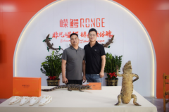嵘鳄集团董事长陈绿山：嵘峥岁月心无惧，鳄浪涛天志未移